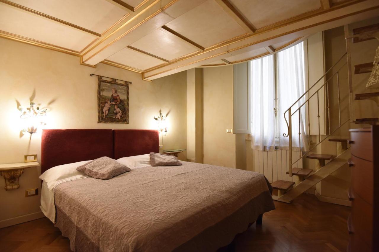 Italian Experience-Suite Medici Loft 8 Florence Buitenkant foto